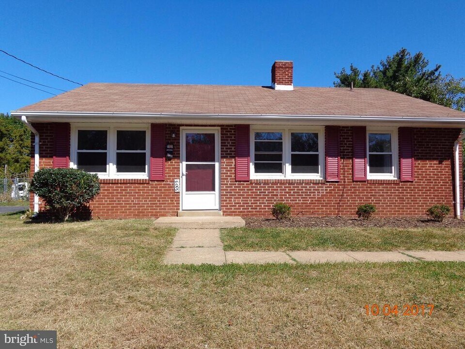 3005 Normandy Ave in Fredericksburg, VA - Building Photo