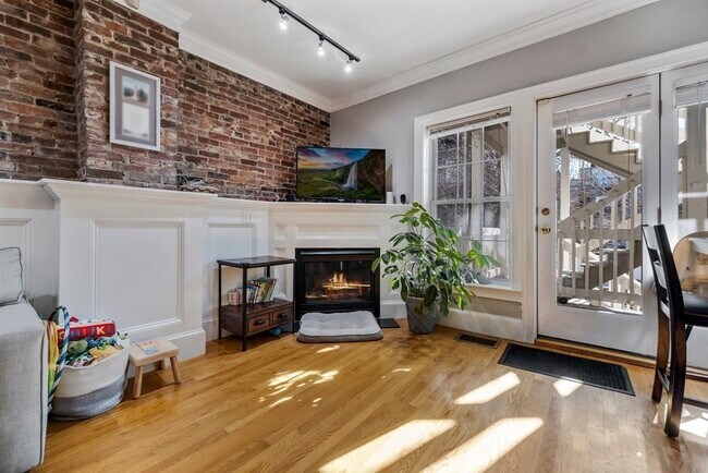 673 E 2nd St in Boston, MA - Building Photo - Building Photo
