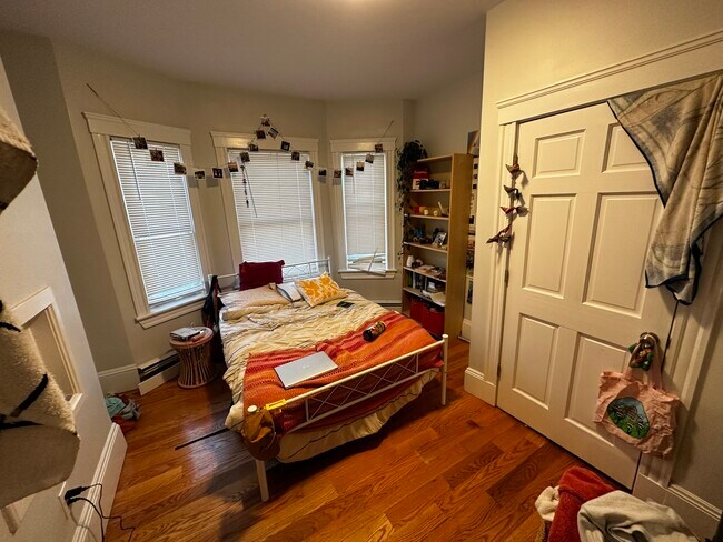 88 Hampshire St in Cambridge, MA - Building Photo - Building Photo