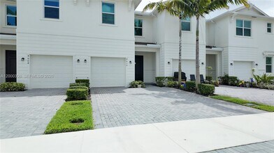 4612 Hollister Ave in Greenacres, FL - Building Photo - Building Photo