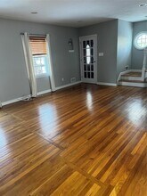 31 Flower Rd in Valley Stream, NY - Building Photo - Building Photo