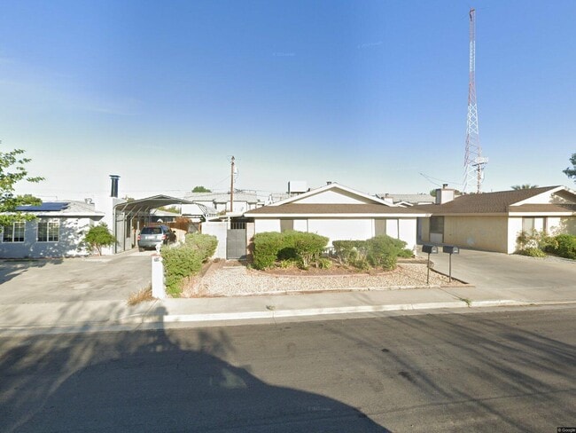 721 N Balsam St in Ridgecrest, CA - Building Photo - Building Photo