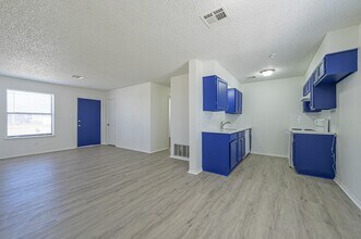 10906 Penrith Ln in Oklahoma City, OK - Building Photo - Building Photo