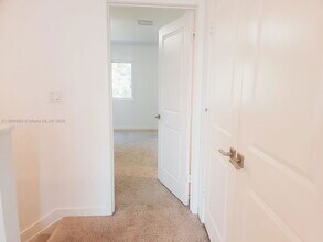 1363 NW 208th Terrace in Miami Gardens, FL - Building Photo - Building Photo