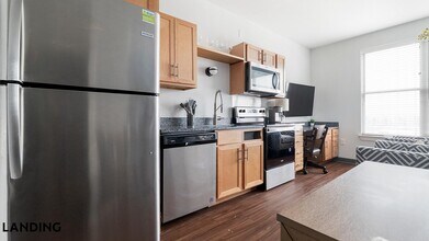 302 13th St S, Unit 527 in Birmingham, AL - Building Photo - Building Photo