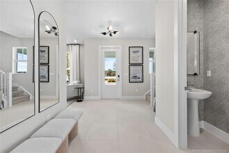 823 SW Pr Ave in Palm City, FL - Foto de edificio - Building Photo