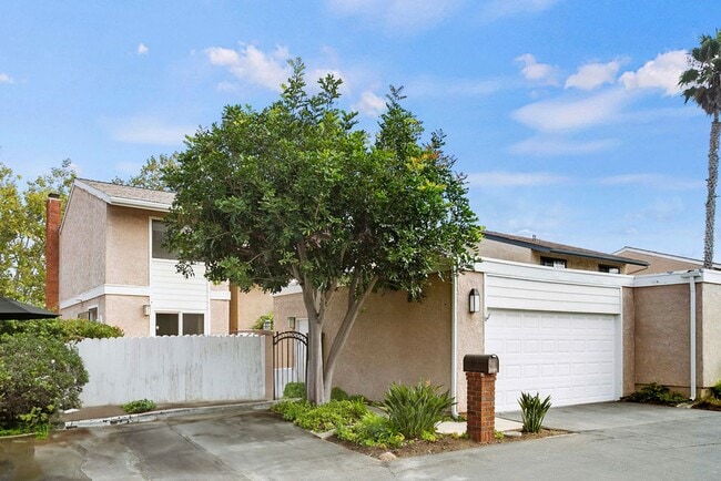 property at 33602 Circula Corona