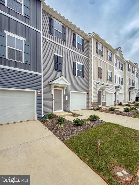 property at 2584 Cougar Ln