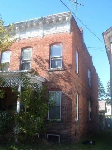 43-45 Center St in Hoosick Falls, NY - Foto de edificio - Building Photo