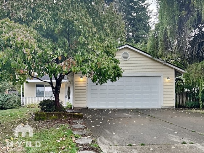 property at 11121 NE 92nd Cir