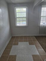 386 E Upsal St, Unit 386 upsal street in Philadelphia, PA - Building Photo