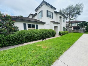 9195 SW 153rd Ave in Miami, FL - Building Photo - Building Photo