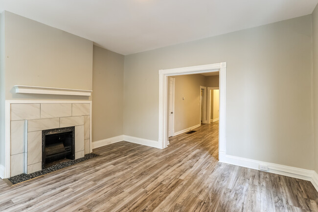 4210 Colerain Ave in Cincinnati, OH - Building Photo - Building Photo