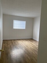 700 Layne Blvd in Hallandale Beach, FL - Foto de edificio - Building Photo