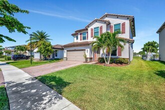 3244 Dunning Dr in Royal Palm Beach, FL - Building Photo - Building Photo