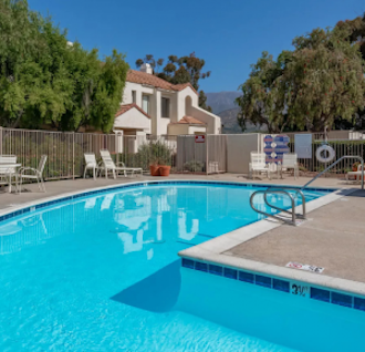 4800 Sawyer Ave, Unit Beachwalk in Carpinteria, CA - Building Photo - Building Photo