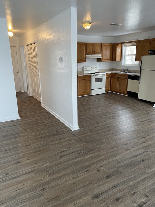 209 Pebble Creek Dr, Unit C in Eddyville, KY - Foto de edificio