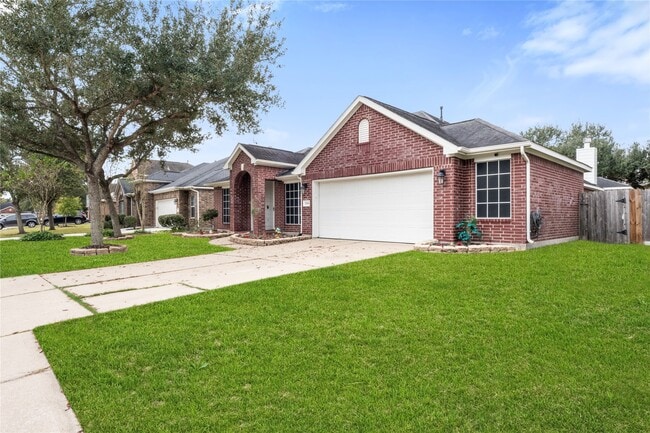 2506 Spring Landing Dr in Pearland, TX - Building Photo - Building Photo
