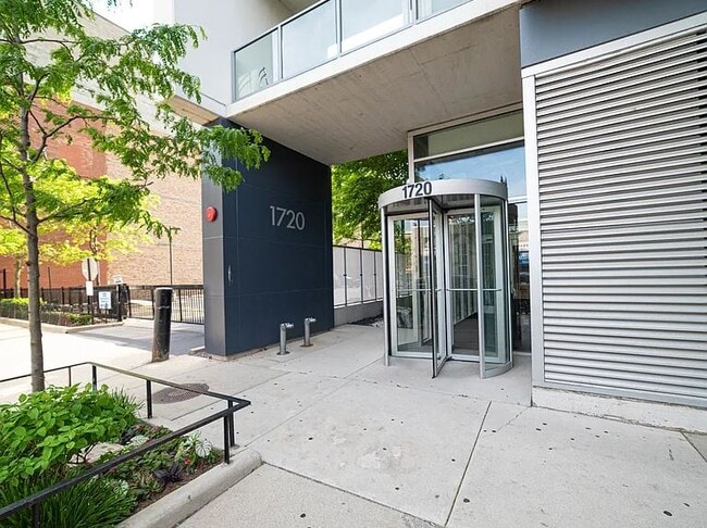 property at 1720 S Michigan Ave