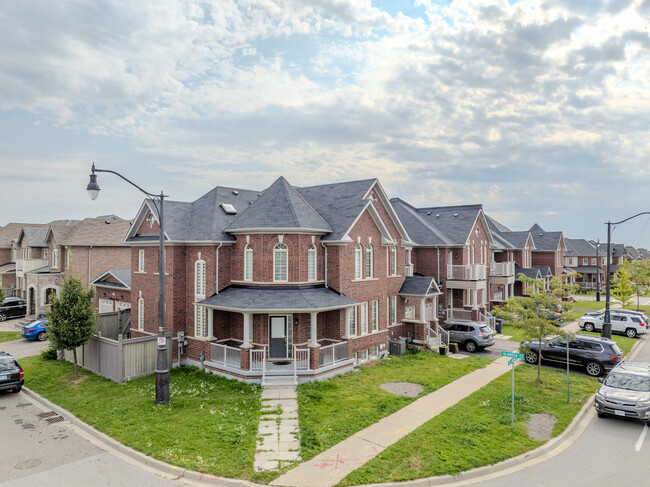 115 Sky Harbour Dr in Brampton, ON - Building Photo - Building Photo