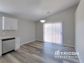 12723 W Jenero Dr in Arizona City, AZ - Foto de edificio - Building Photo