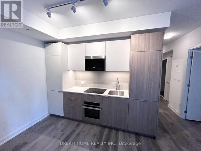 28 Eastern Ave in Toronto, ON - Building Photo - Building Photo