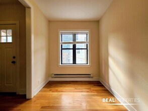 3722 N Pine Grove Ave in Chicago, IL - Building Photo - Building Photo