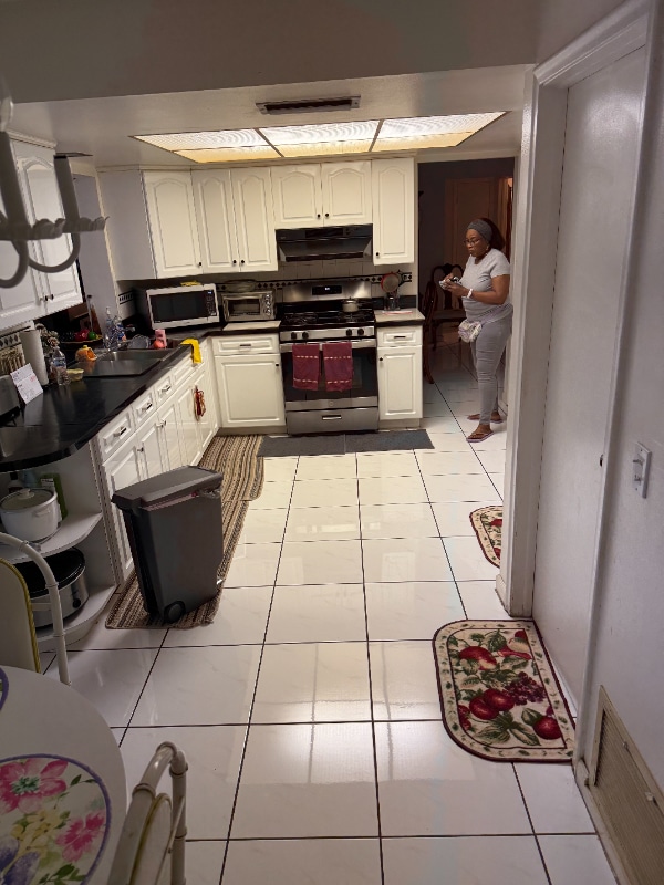 9111 NW 25th Ct in Sunrise, FL - Building Photo - Building Photo