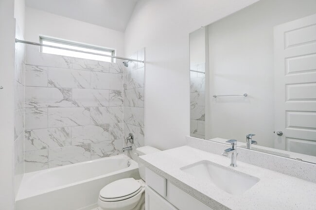 property at 3003 Lago Costa Dr