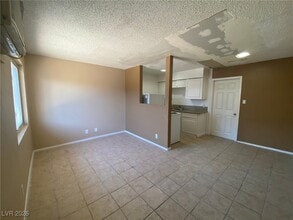 236 W Philadelphia Ave in Las Vegas, NV - Building Photo - Building Photo