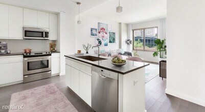 905 Monroe St in Hoboken, NJ - Building Photo - Building Photo