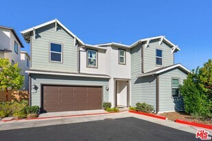 1203 Beach Ln in Harbor City, CA - Building Photo