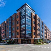 Vivian in Englewood, NJ - Building Photo