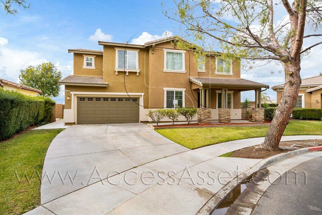 1819 Overland Ct in Hemet, CA - Building Photo