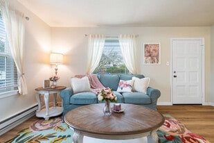 10403 Dekoven Dr SW in Lakewood, WA - Building Photo