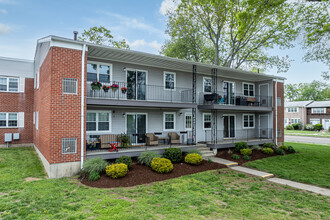 Milford Beach Apartments in Milford, CT - Building Photo - Building Photo
