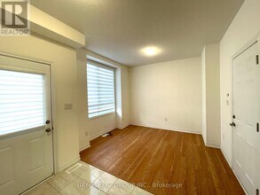 24 Imperial College Ln in Markham, ON - Building Photo - Building Photo