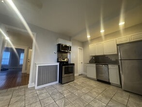 33 Elm St in Albany, NY - Building Photo - Building Photo