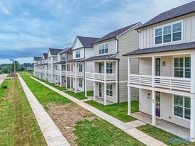 1589 Old Monrovia Rd NW in Huntsville, AL - Building Photo