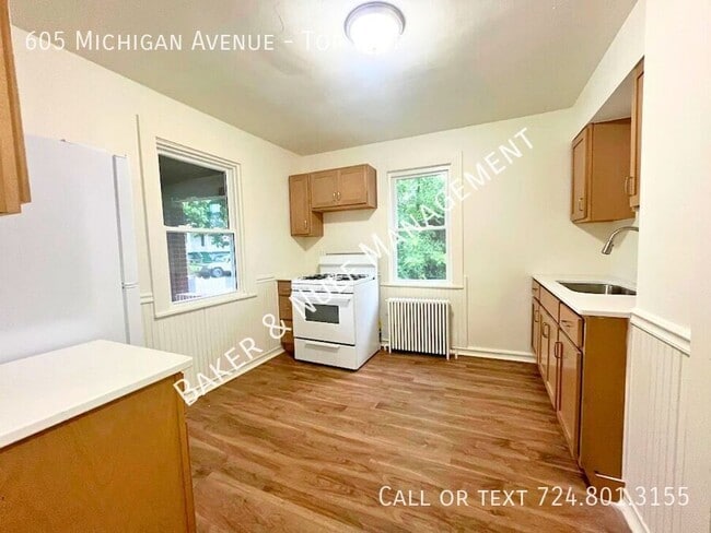 property at 605 Michigan Ave