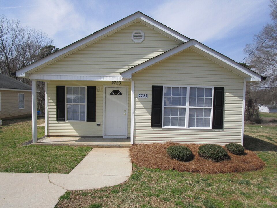 2723 Westview St in Gastonia, NC - Building Photo