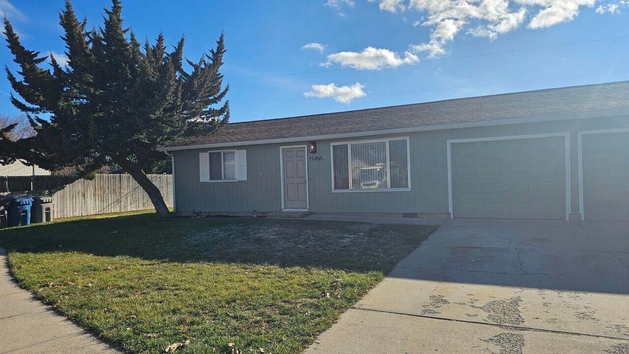 11455 W Roxbury Ct in Boise, ID - Building Photo