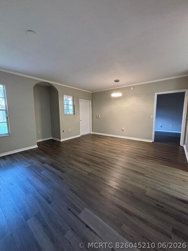 property at 2412 Belmont Ln