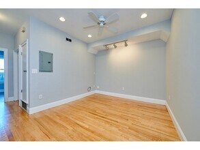 12 Humboldt Pl in Boston, MA - Building Photo - Building Photo