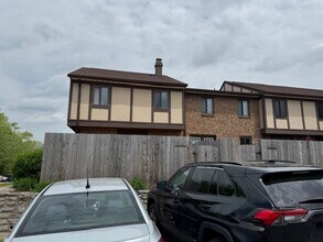 7468 Graystone Ct in West Chester, OH - Building Photo - Building Photo