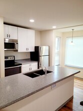 6735 Henry Rd, Unit Apt. 1 in Belleville, WI - Foto de edificio - Building Photo