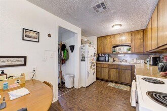 840 NW 44th St in Oklahoma City, OK - Foto de edificio - Building Photo