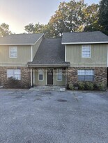 146 Alabama Ave NW, Unit B in Fort Walton Beach, FL - Building Photo