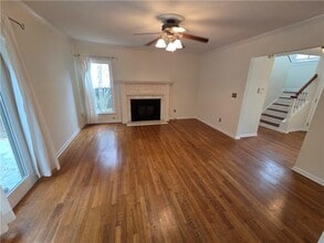 8 Old Decatur Cir in Decatur, GA - Building Photo - Building Photo