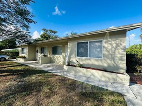 801 NW 5th Ave in Boynton Beach, FL - Building Photo - Building Photo